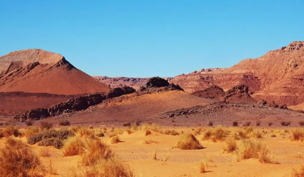 Paesaggi mozzafiato del Sahara esplora le meraviglie del deserto algerino