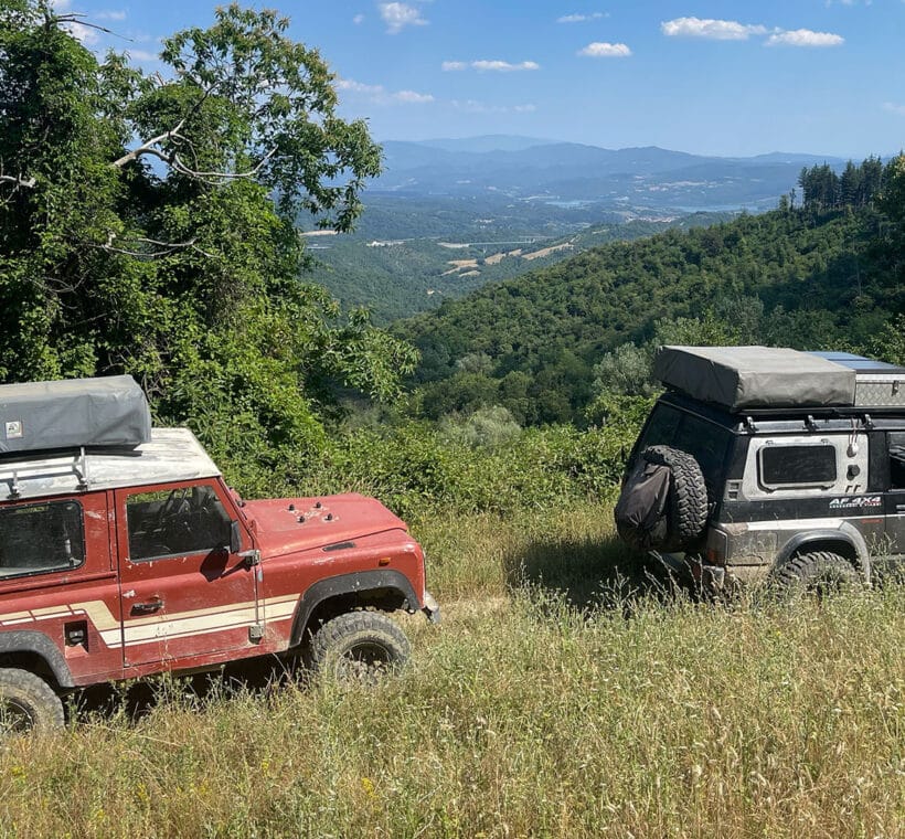 Veicolo 4x4 durante un corso di guida in fuoristrada in Toscana organizzato da AF Travel Firenze.
